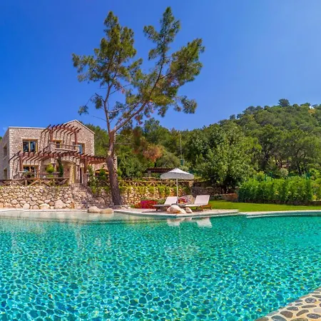 Private Island-style Ultra Luxury Estate *