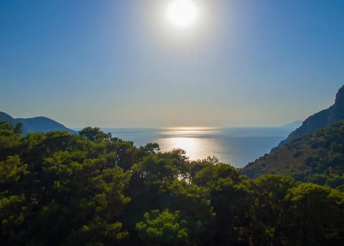 Private Island-style Ultra Luxury Estate Villa