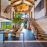 Private Island-style Ultra Luxury Estate Вилла
