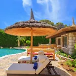 Вилла Private Island-style Ultra Luxury Estate *