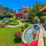 Private Island-style Ultra Luxury Estate *