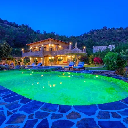 Private Island-style Ultra Luxury Estate Vila *