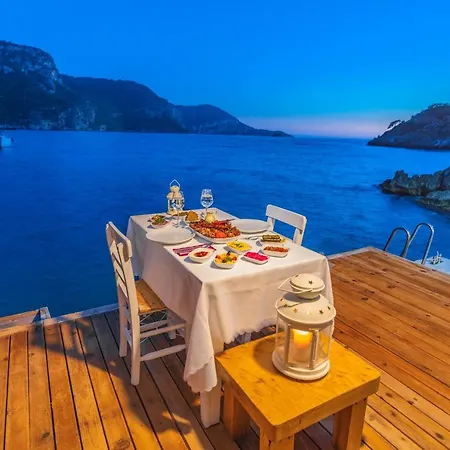 Willa Private Island-style Ultra Luxury Estate