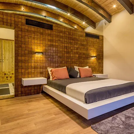 Private Island-style Ultra Luxury Estate Villa *