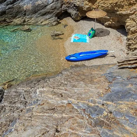 Villa Private Island-style Ultra Luxury Estate