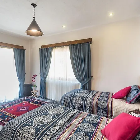 Villa Private Island-style Ultra Luxury Estate