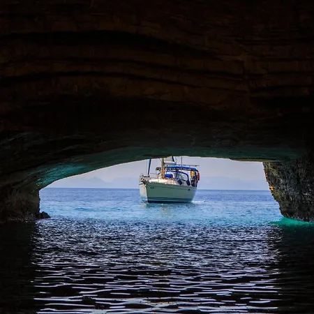 Private Island-style Ultra Luxury Estate ヴィラ *