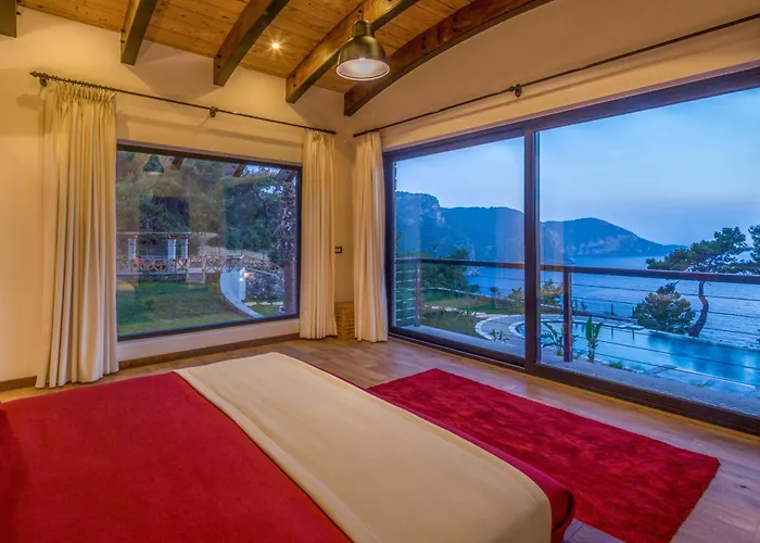 Vila Private Island-style Ultra Luxury Estate *