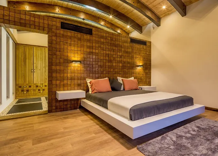 Private Island-style Ultra Luxury Estate Vila *