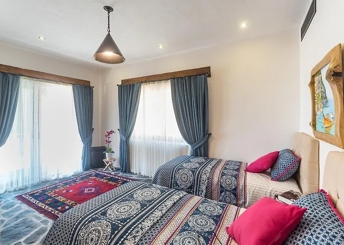 Villa Private Island-style Ultra Luxury Estate