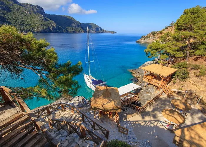 Villa Private Island-style Ultra Luxury Estate